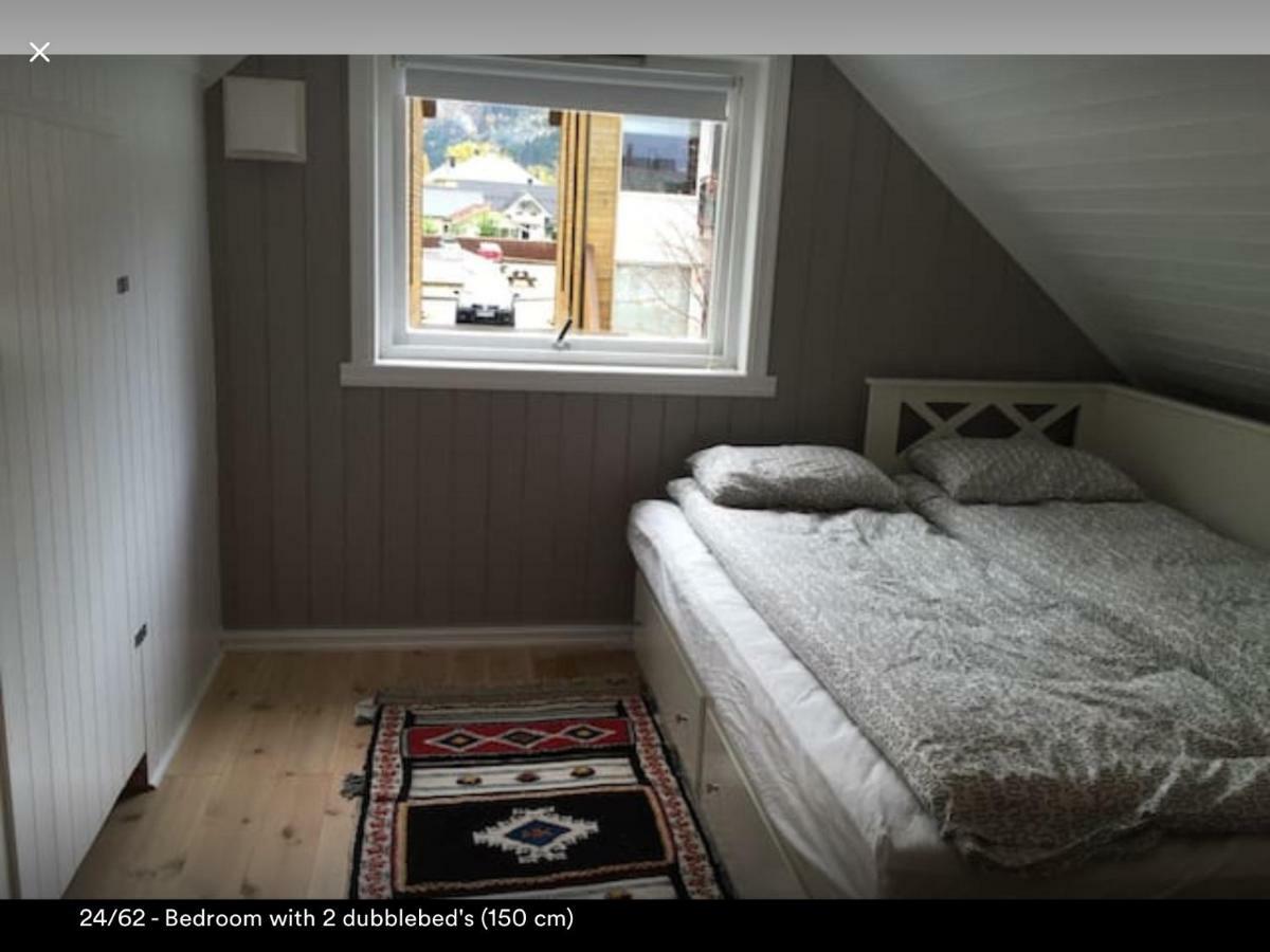 Koselig Landsbyhus I Nordfjord Нордфьордейд Екстериор снимка